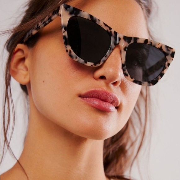Free People Lexi Polarized Sunglasses NWT - Picture 1 of 9